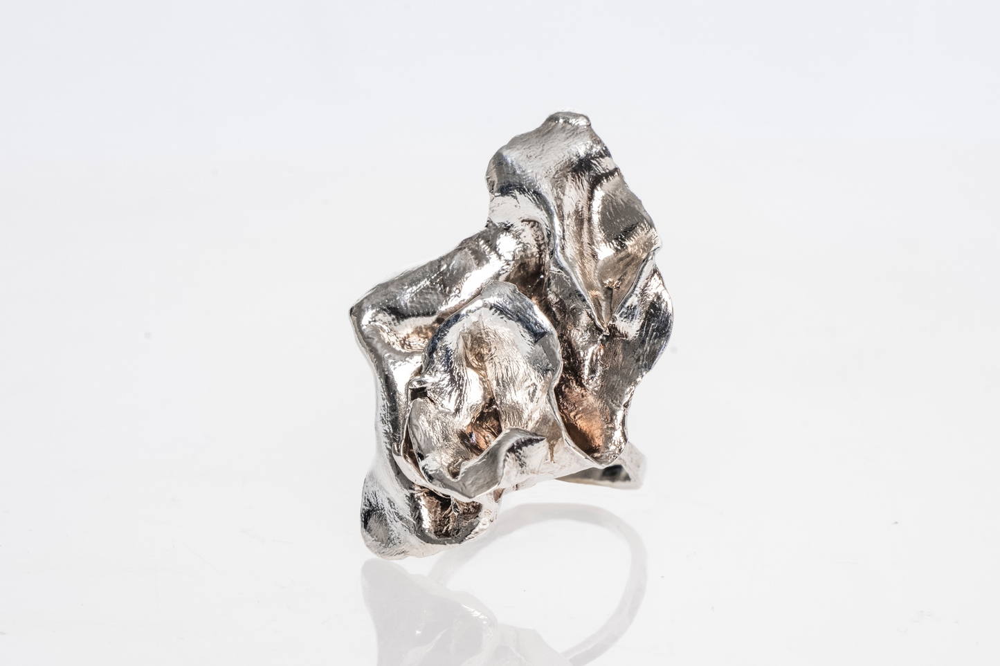 'Digital Connection' Ring